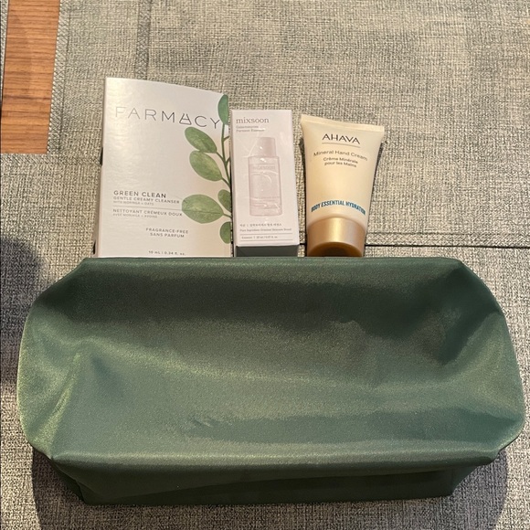 Farmacy Other - Skincare Set with bag